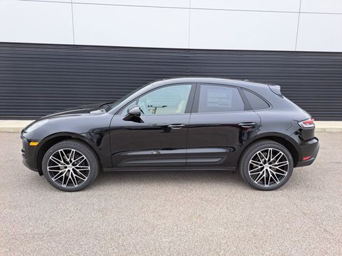 Used 2026 Porsche Macan AWD/4WD image 2