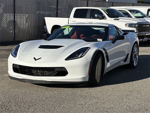 Used 2015 Chevrolet Corvette Z06 w/ 3LZ Preferred Equipment Group image 8
