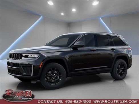 New 2026 Jeep Grand Cherokee Altitude AWD/4WD image 2