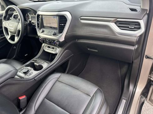 Used 2023 GMC Acadia SLT image 14