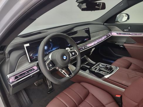 New 2026 BMW 740i w/ Premium Package image 2