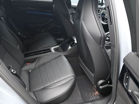 New 2025 Porsche Panamera RWD image 10