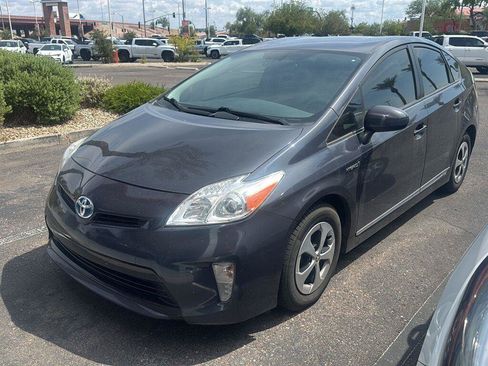 Used 2013 Toyota Prius Two FWD image 2