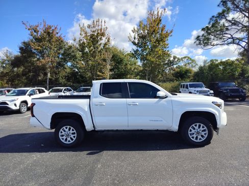 Used 2024 Toyota Tacoma SR5 image 7
