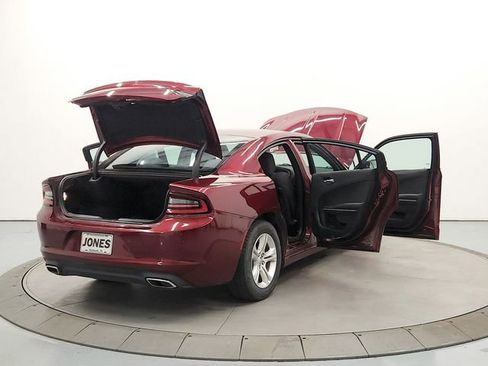Used 2019 Dodge Charger SXT image 14