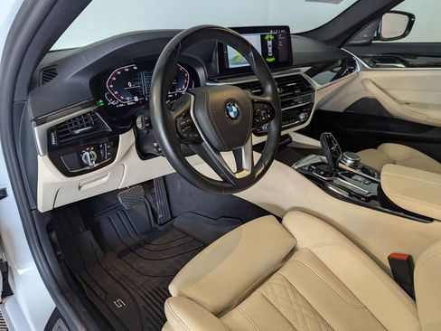 Used 2023 BMW 530i w/ Premium Package RWD image 32