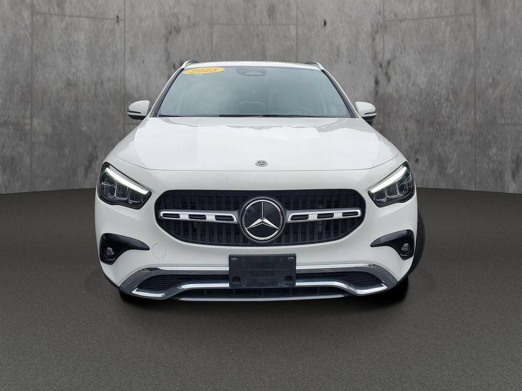 Used 2025 Mercedes-Benz GLA 250 4MATIC image 2