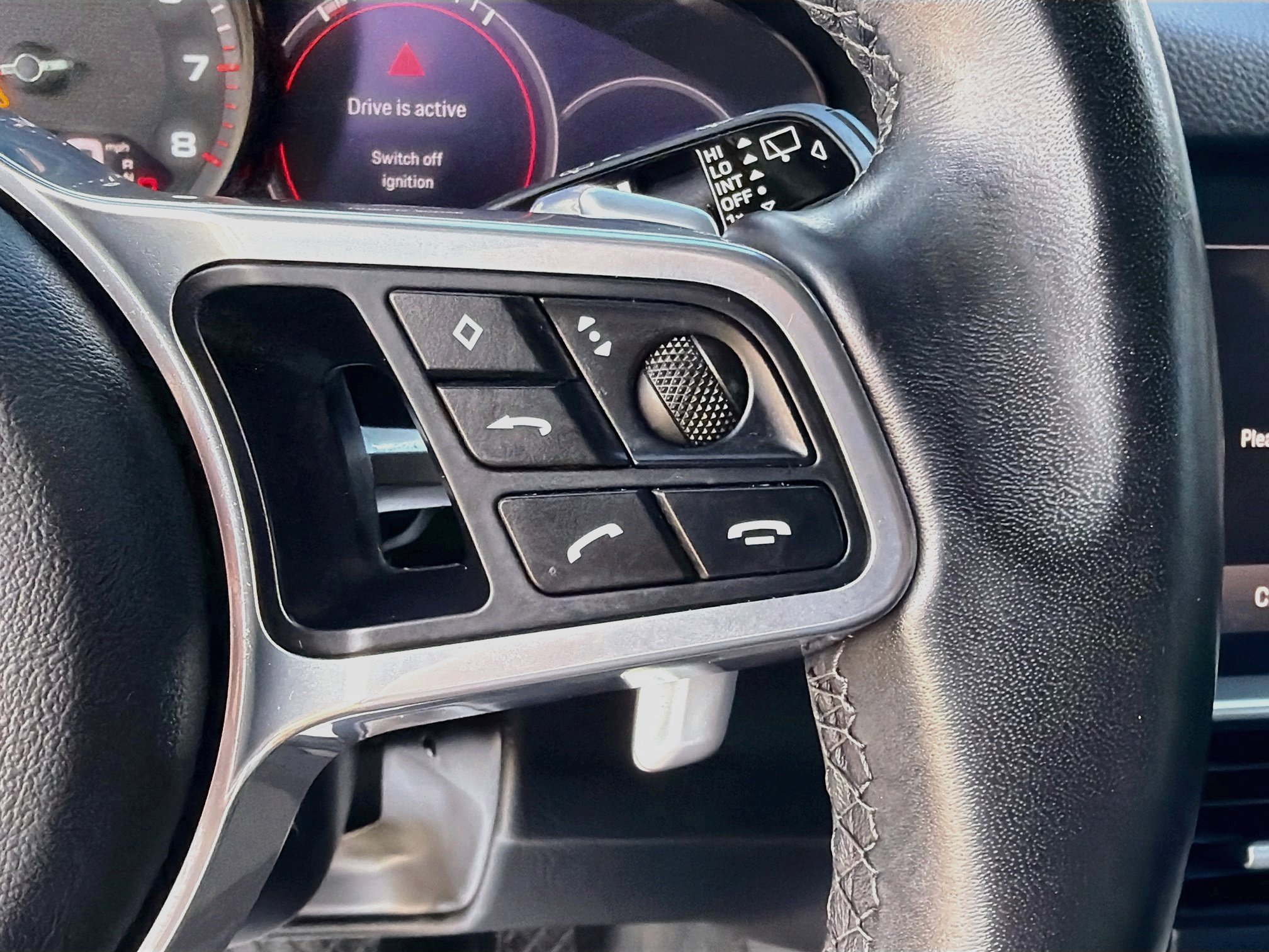 Used 2023 Porsche Cayenne AWD/4WD image 37