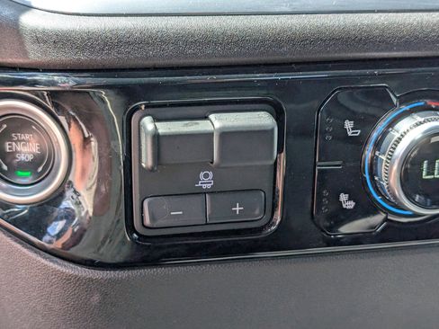 Used 2025 GMC Sierra 1500 SLE RWD image 27