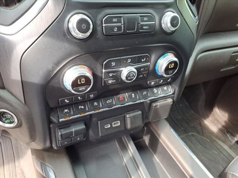 Used 2019 GMC Sierra 1500 Denali w/ Denali Ultimate Package AWD/4WD image 30