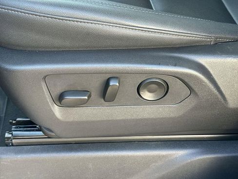 Used 2025 GMC Sierra 1500 SLT image 33