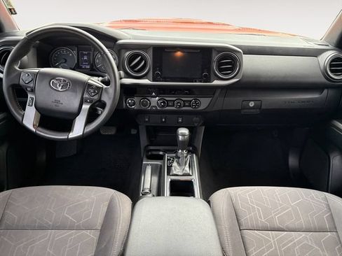Used 2016 Toyota Tacoma TRD Sport w/ Towing Package AWD/4WD image 10
