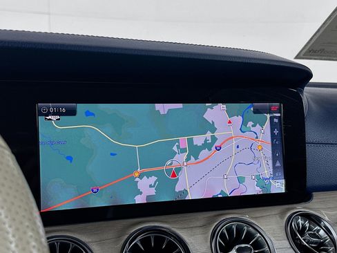 Used 2018 Mercedes-Benz E 400 E 400 image 21