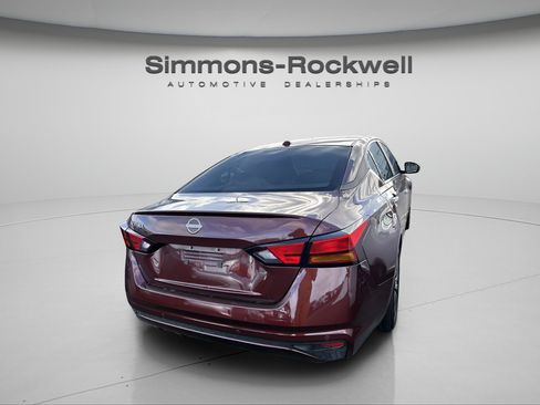 Used 2025 Nissan Altima 2.5 SV FWD image 6