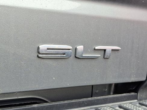 Certified 2026 GMC Sierra 1500 SLT image 10