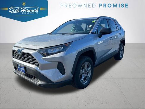 Used 2022 Toyota RAV4 LE image 1