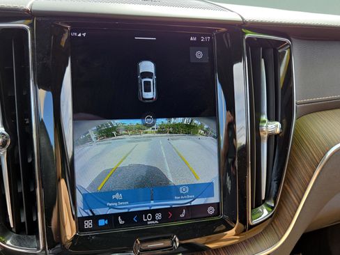 Used 2022 Volvo XC60 B5 Inscription w/ Advanced Package image 26