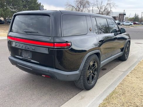 Used 2023 Rivian R1S Launch Edition image 8