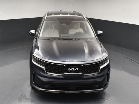 Certified 2022 Kia Sorento SX image 43