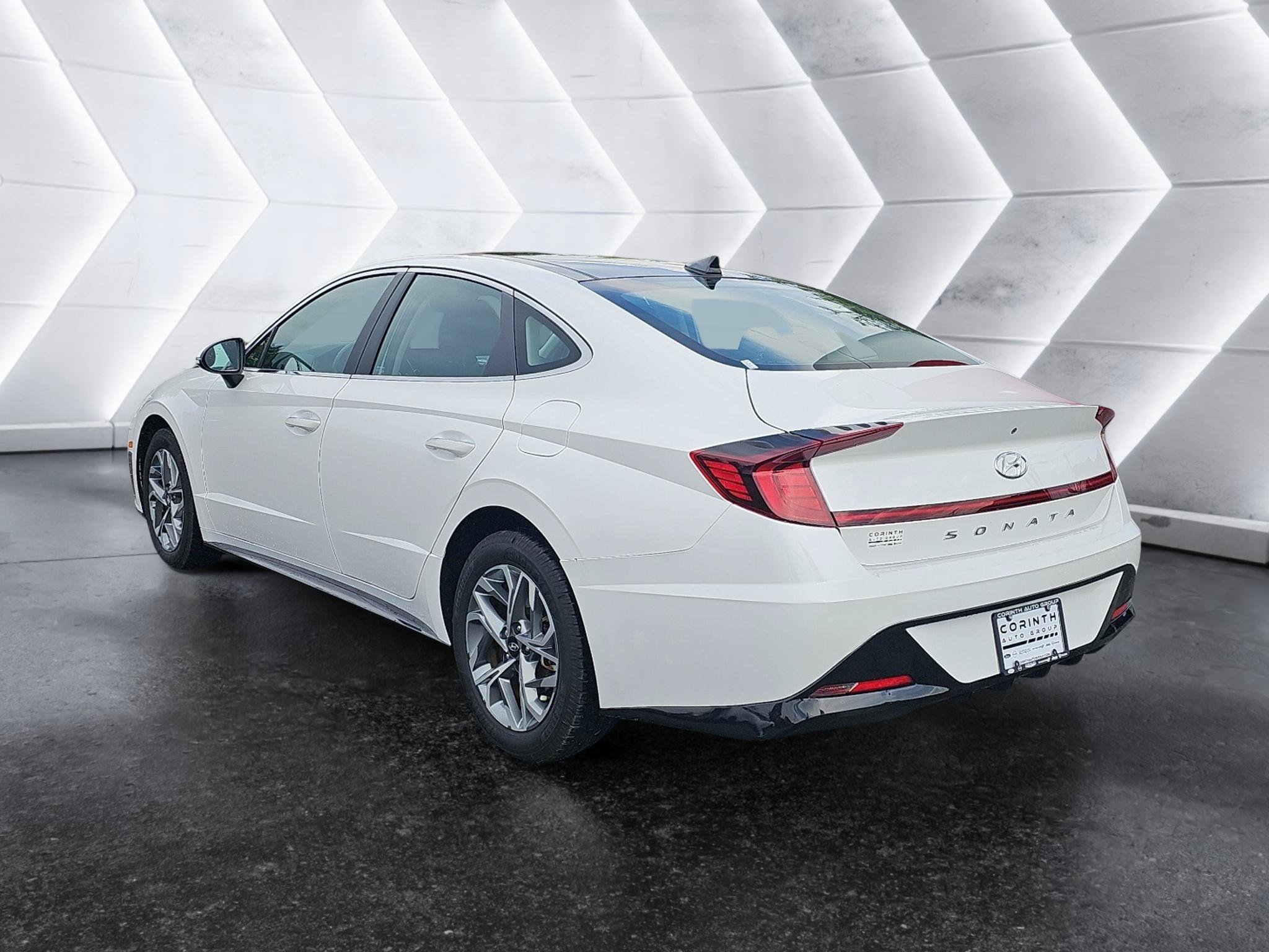 Used 2022 Hyundai Sonata SEL w/ Convenience Package FWD image 5