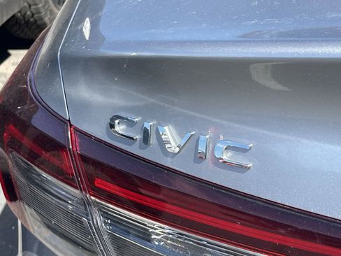 Used 2025 Honda Civic Sport image 9