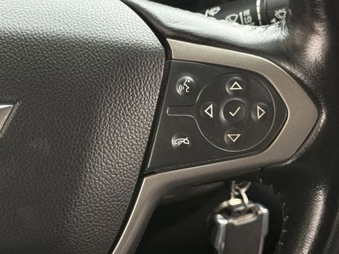 Used 2022 Chevrolet Colorado Z71 w/ Safety Package AWD/4WD image 17