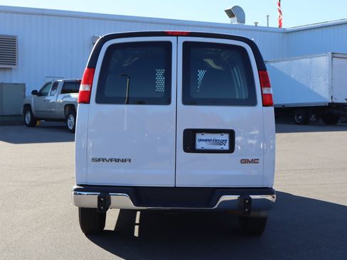Used 2024 GMC Savana 2500 w/ Driver Convenience Package image 8