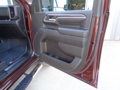 Used 2024 Chevrolet Silverado 2500 LT w/ Texas Edition image 53