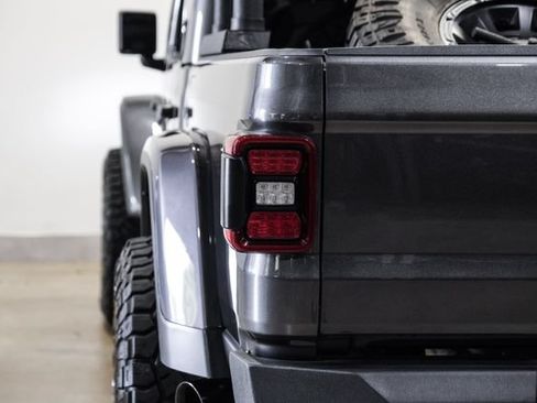 Used 2021 Jeep Gladiator Mojave AWD/4WD image 41