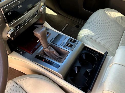 Used 2015 Lexus GX 460 w/ Premium Package image 17