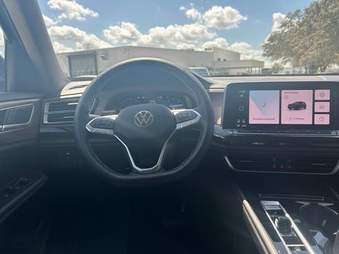 New 2026 Volkswagen Atlas SE FWD image 48