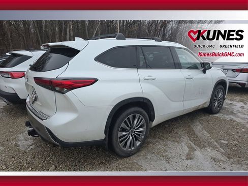 Used 2022 Toyota Highlander Platinum image 27