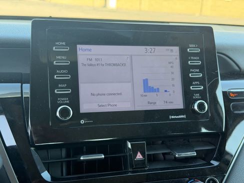 Used 2024 Toyota Camry SE w/ Convenience Package image 18