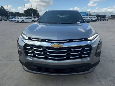 Used 2026 Chevrolet Equinox LT AWD/4WD image 3