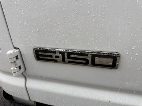 Used 2010 Ford E-150 and Econoline 150 image 6