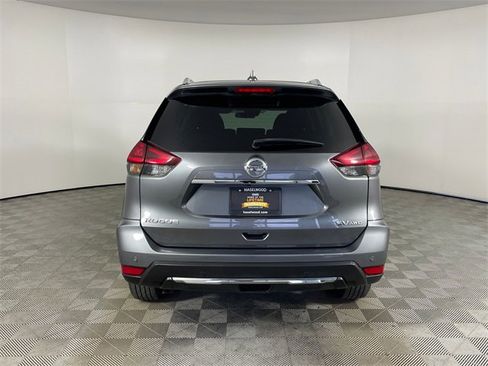 Used 2019 Nissan Rogue SV image 22