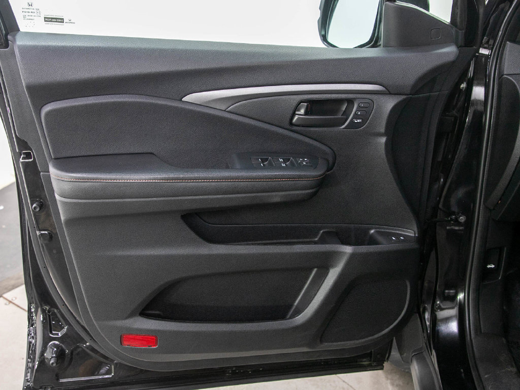 Used 2023 Honda Passport TrailSport image 21