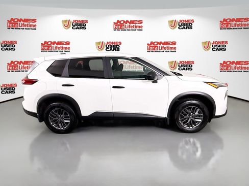 Certified 2024 Nissan Rogue S image 16