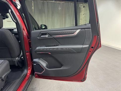 New 2026 GMC Acadia Elevation w/ LPO, Floor Liner Package AWD/4WD image 15