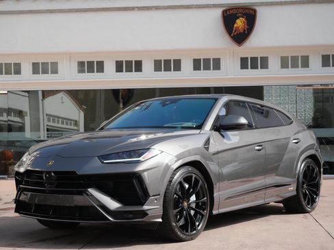 Used 2024 Lamborghini Urus S image 12