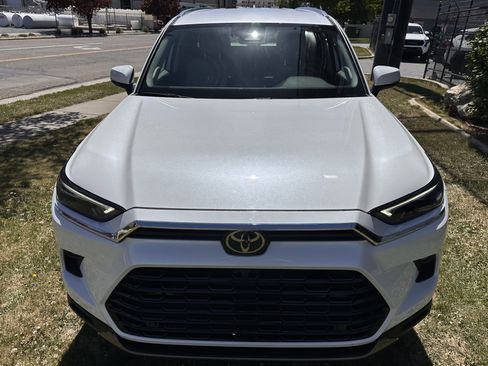 Used 2024 Toyota Grand Highlander AWD Hybrid image 12