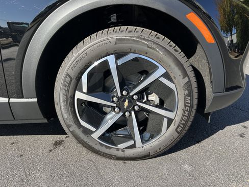 New 2026 Chevrolet Equinox EV LT AWD/4WD image 13