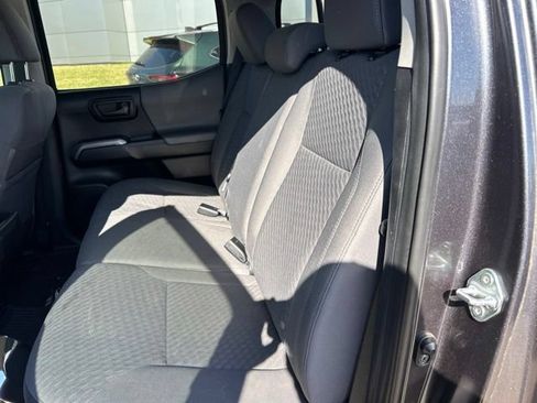 Used 2021 Toyota Tacoma SR5 RWD image 10