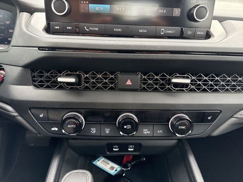 Used 2023 Honda Accord EX image 19