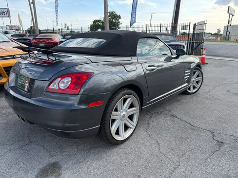 Used 2005 Chrysler Crossfire Limited RWD image 5