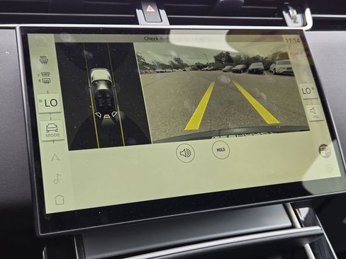 Used 2024 Land Rover Range Rover Evoque S AWD/4WD image 18