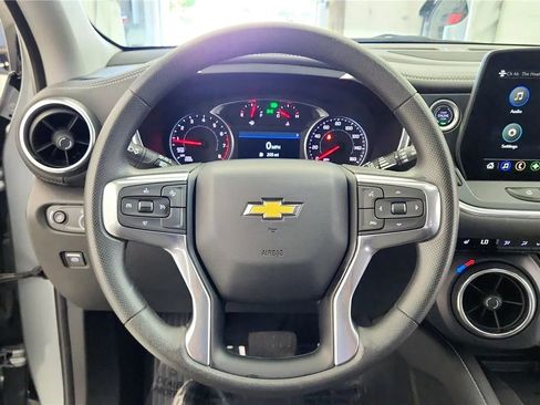 Used 2024 Chevrolet Blazer LT w/ Convenience Package FWD image 32