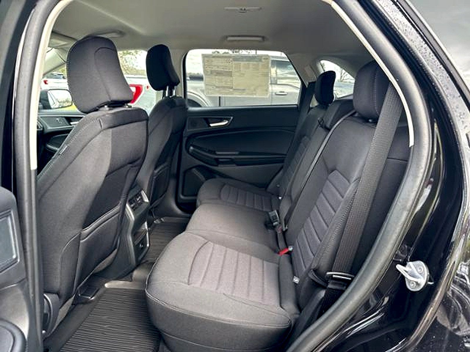 Used 2024 Ford Edge SE AWD/4WD image 9