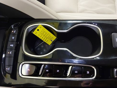 Used 2023 Buick Envision Avenir FWD image 22