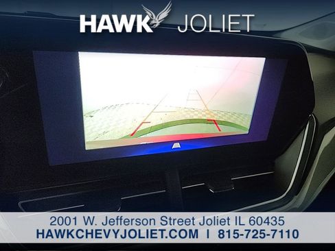 Used 2025 Chevrolet Trax LT w/ LT Convenience Package FWD image 16